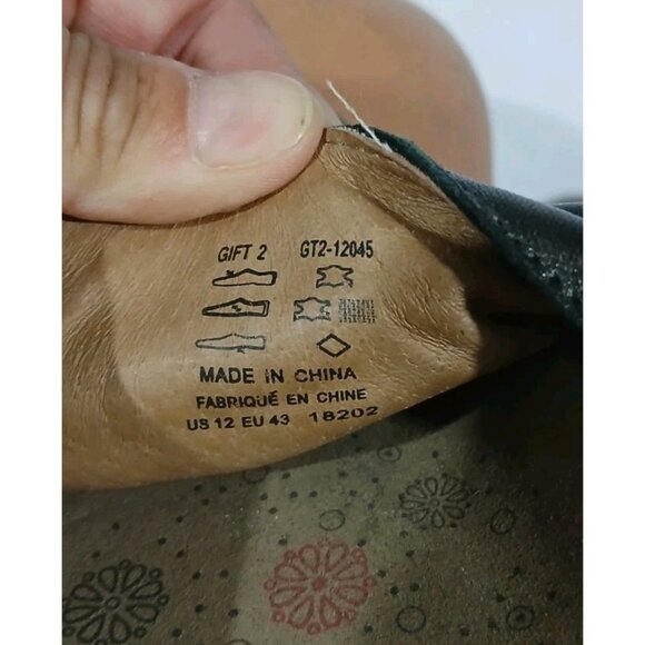 Taos Gift 2 Silver Leather Slide Thong Sandals - Picture 7 of 7